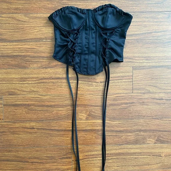 PrettyLittleThing Black Satin Double Lace Up Crop Corset Size 4 - Picture 2 of 9